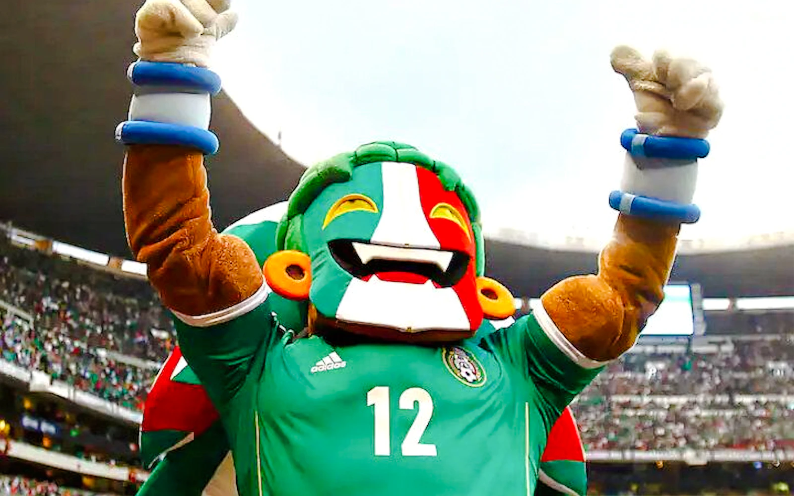 Mexico City Live Football Match Experience With Beer and Drop-Off