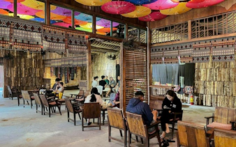 fotoseanse med ao dai i da nang, inkludert utleie av ao dai og noe å drikke på en lokal kafé-4