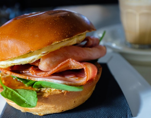 London Travel Guide - Food