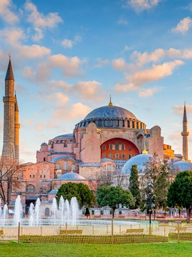 Hagia Sophia exterior with minarets and fountain, Istanbul, Turkey.