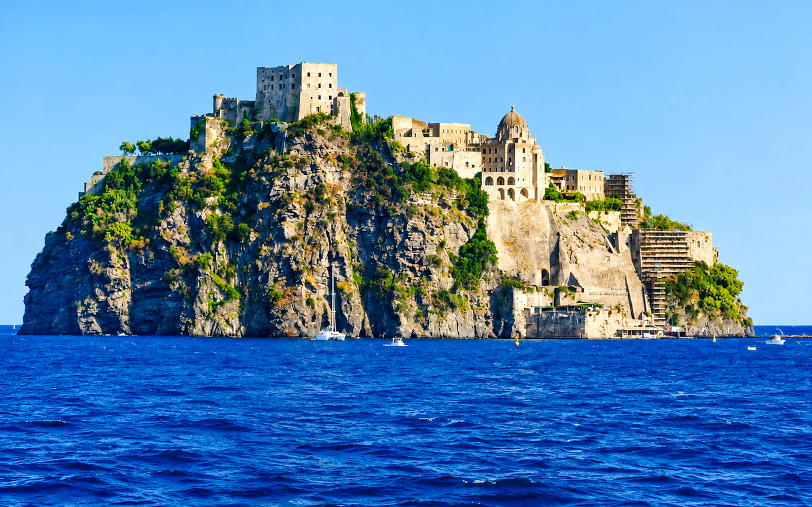 Aragonese Castle Guided Tour in Ischia with Borgo di Celsa Walk