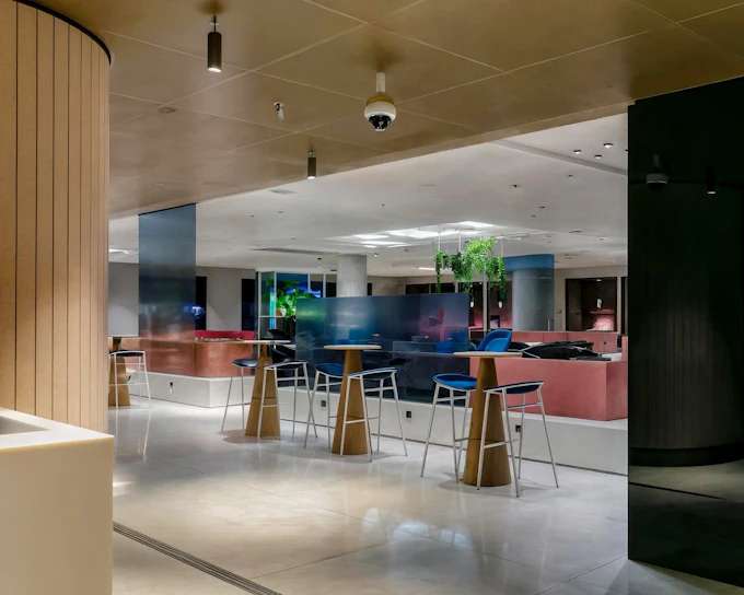 Amsterdam Schiphol Airport: Aspire Lounge No. 26 at Terminal 1 (Schengen)