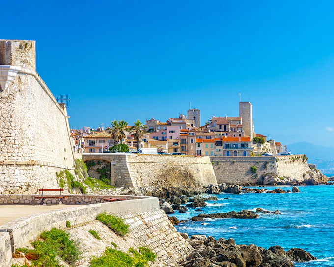 From Nice: Saint-Paul de Vence & Wine tasting Half-Day Tour