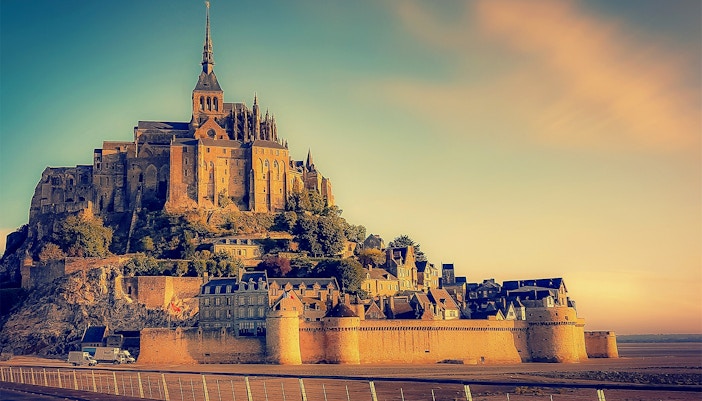 shopping at mont saint michel