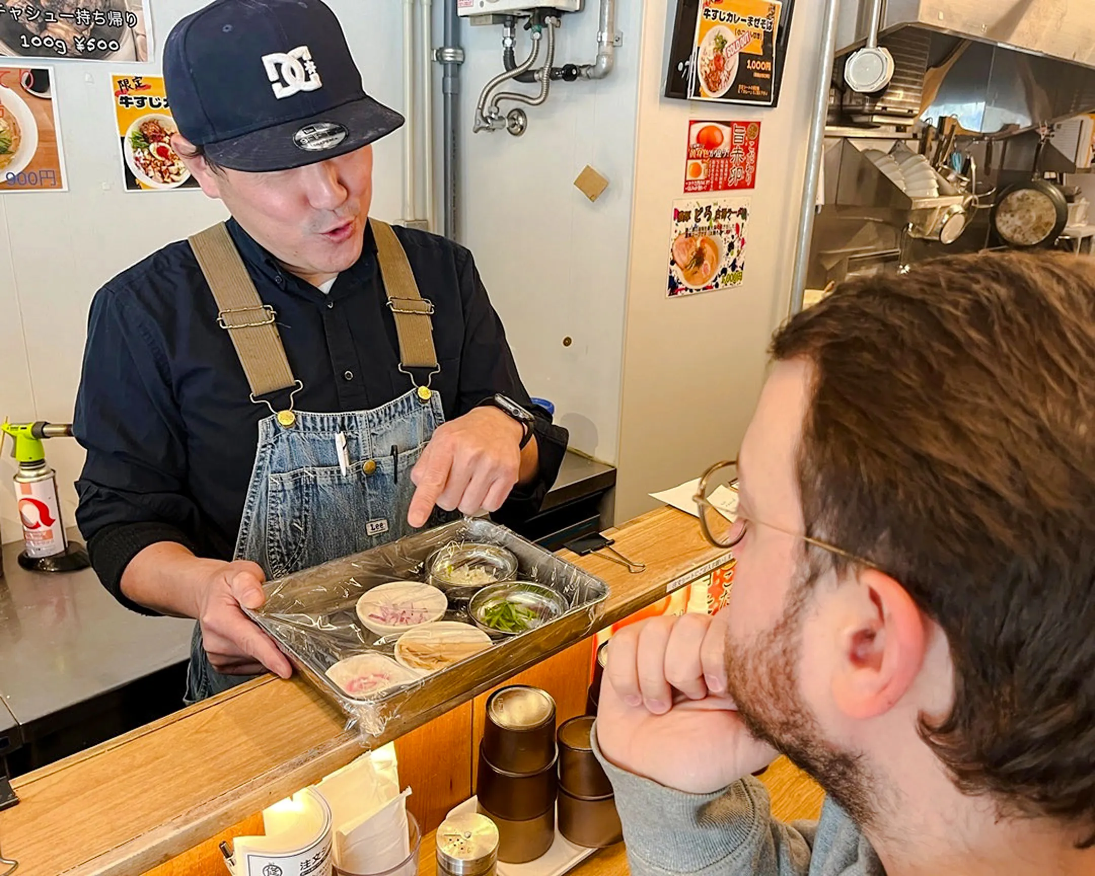 matlagingskurs i å lage ramen i osaka-8
