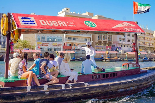 Dubai: Old Town, Street Food and Souks Guided City Tour with Abra Ride
