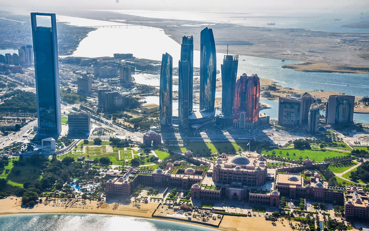 abu dhabi helicopter tour-4 abu dhabi helicopter tour-4