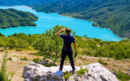 From Tirana: Bovilla Lake & Gamti Mountain Hiking Tour by Minibus