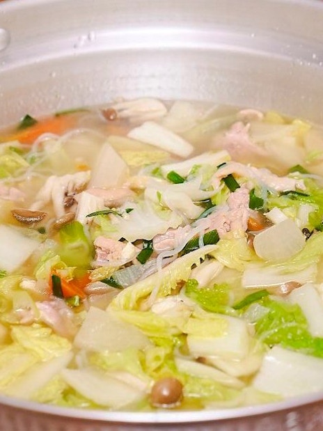 Nabe hot pot with vegetables and meat served at a sumo show in Koto City.