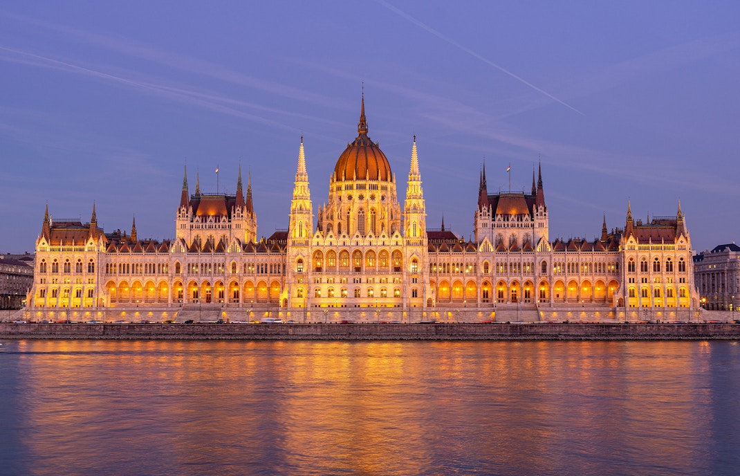 hungarian parliament tours