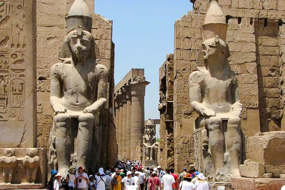 tour guiado pela margem leste e oeste de luxor, com almoço e passeio de feluca-1