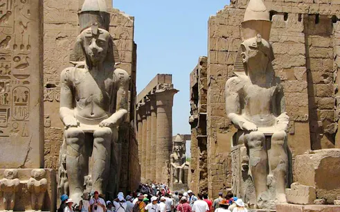 tour guiado pela margem leste e oeste de luxor, com almoço e passeio de feluca-1