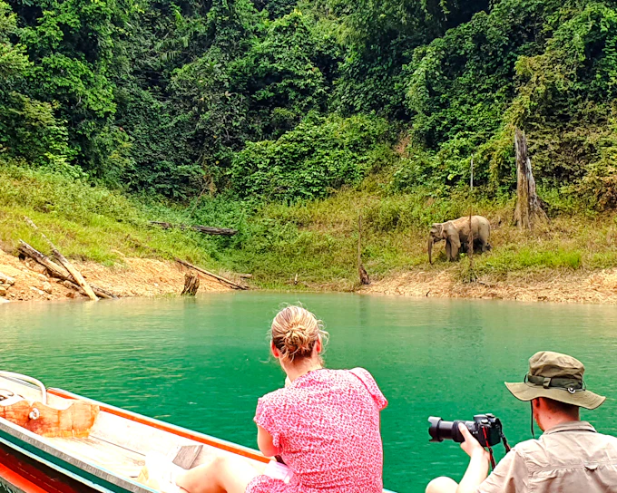 From Phuket: Cheow Lan Lake Day Trip with Long-Tail Boat, Diamond Cave & Kayaking