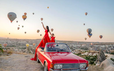 Cappadocia Classic Convertible Car Tour with Hotel Transfers