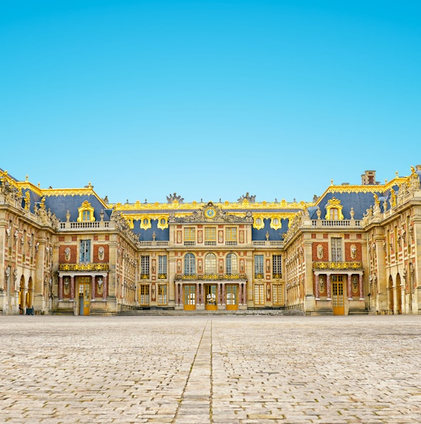 Experience regal dining at these Versailles Palace restaurants