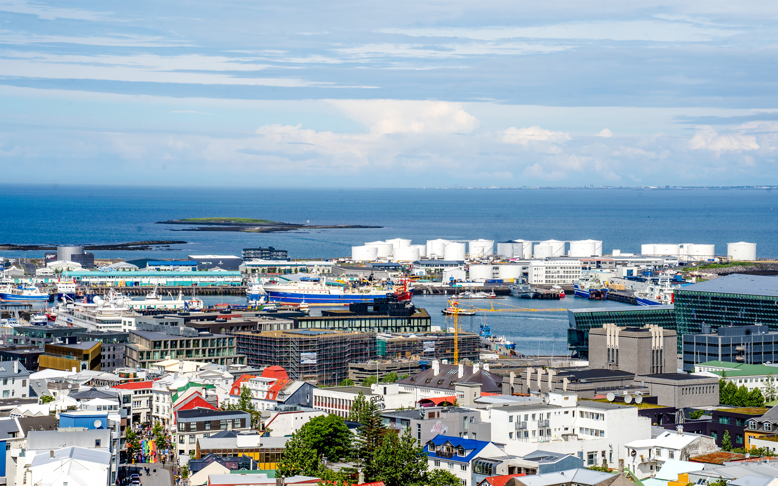 Bus Stop #12 Höfðatorg