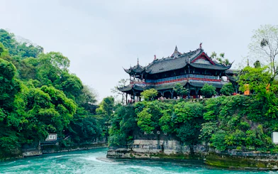 From Chengdu: Dujiangyan Water System and Mt Qingcheng Tour