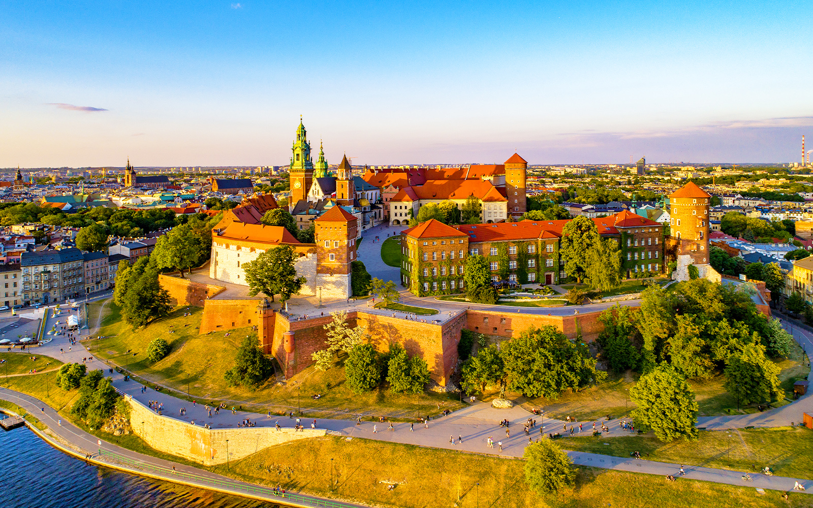 Book Wawel Castle Tickets | Multilingual Guided Tours