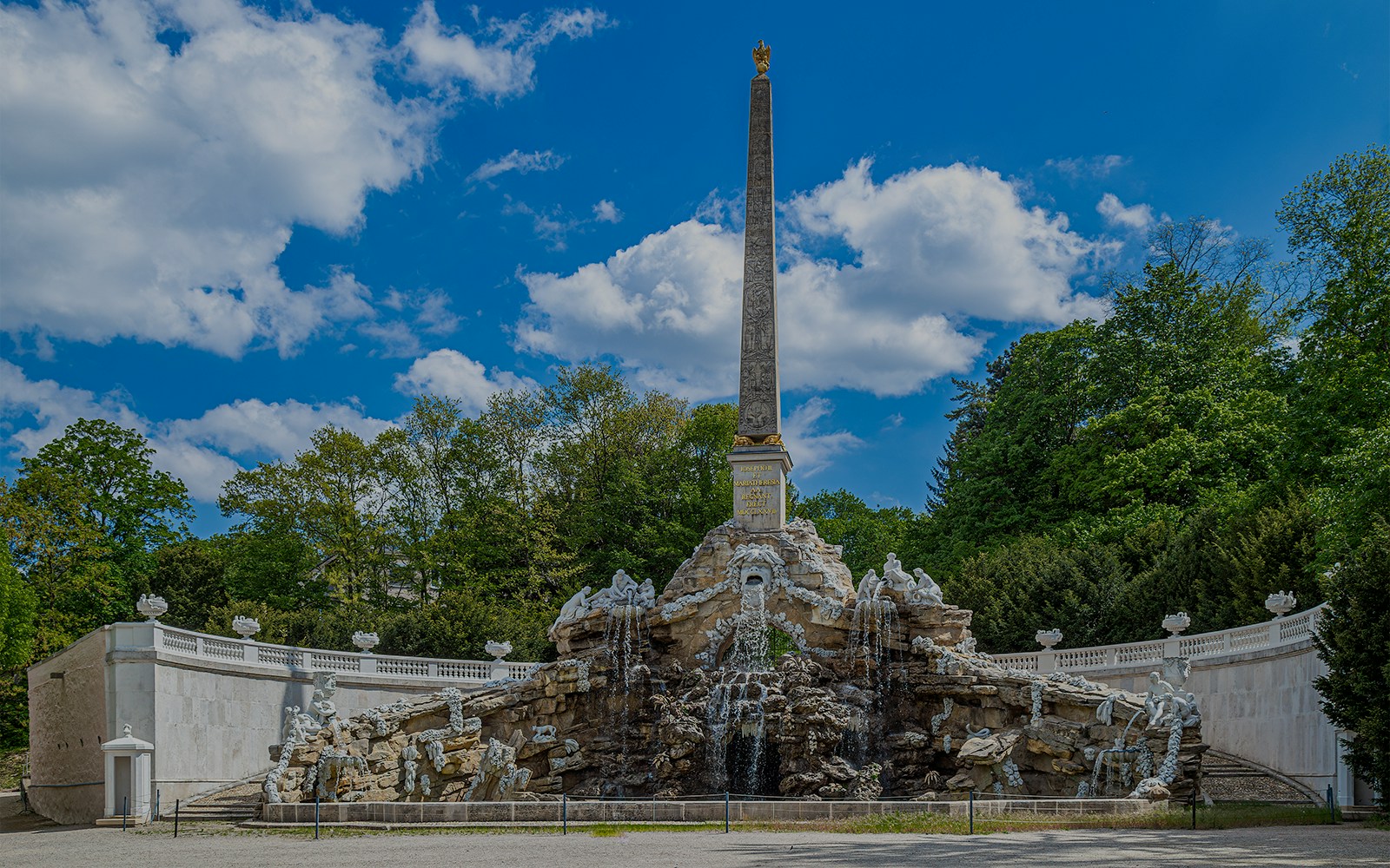 Obelisk fountain