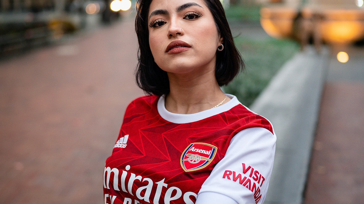 Shopping at Arsenal FC Stadium - Arsenal FC Stadium Shop
