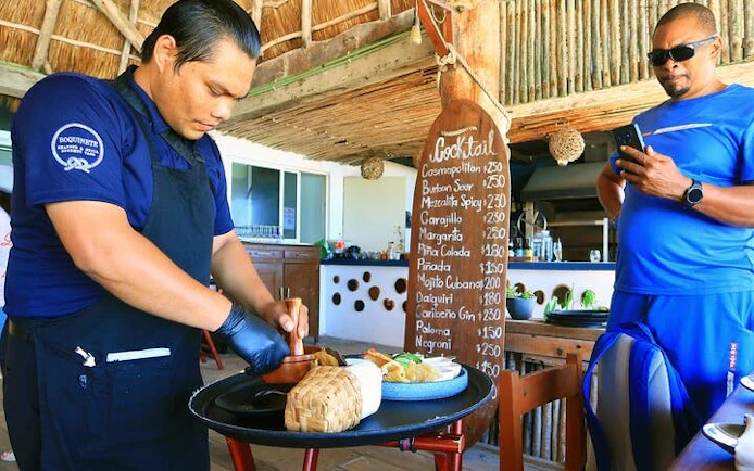 Puerto Morelos: Beachside Tacos & Town Tour with Tequila Tasting