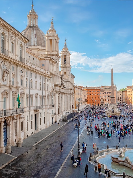 Piazza Navona in Rome with Fountain of the Four Rivers and surrounding architecture.