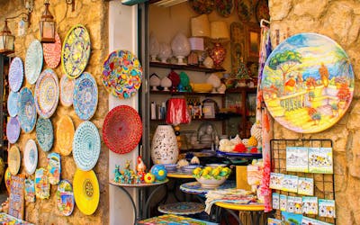 Antique Shops in naples