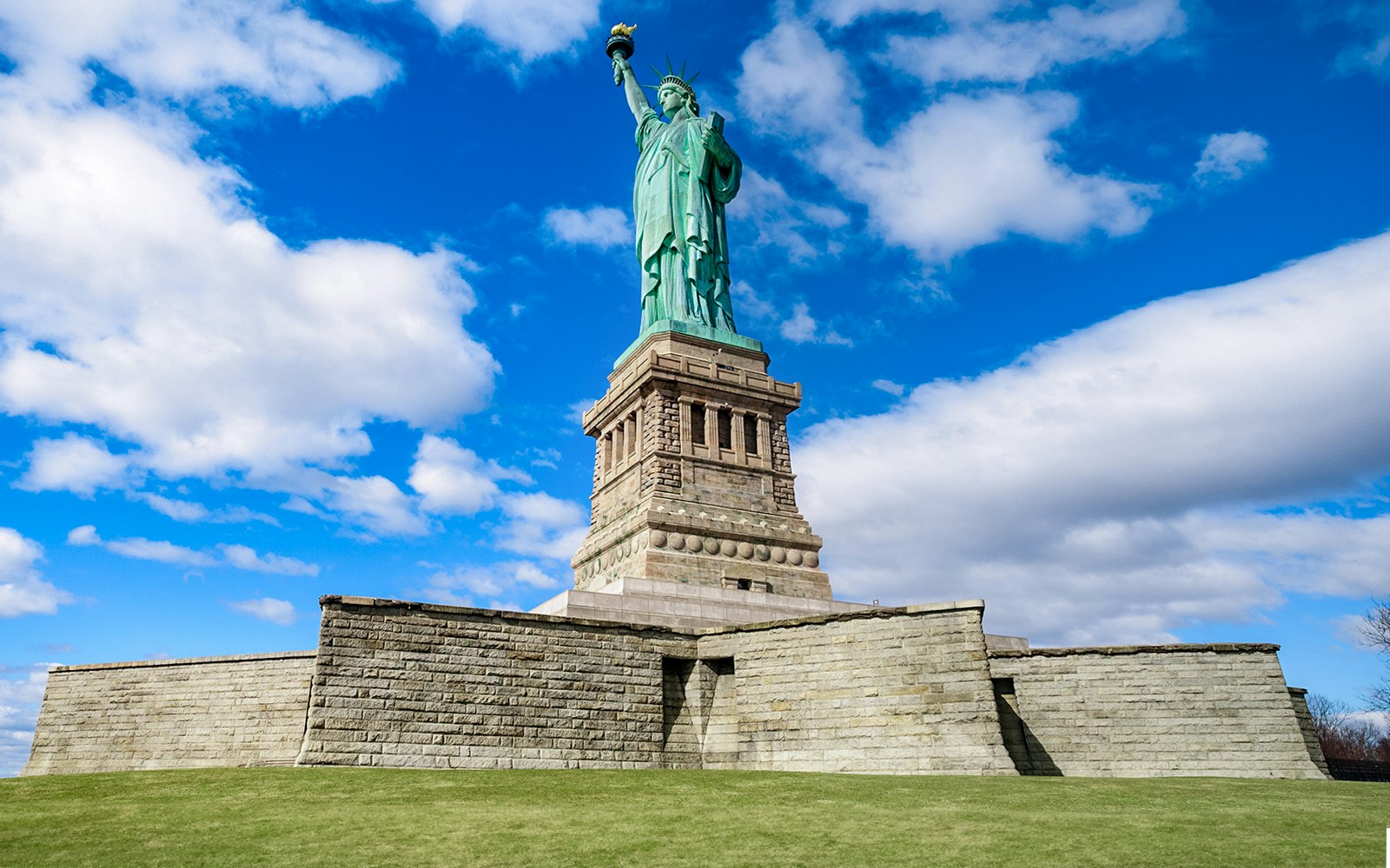 statue of liberty Pedestal