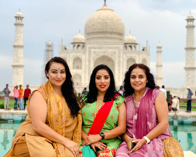 From Delhi: Taj Mahal and Agra Fort Guided Day Trip by Fast Train