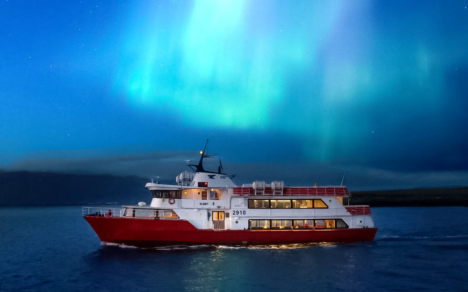 Best sightseeing Cruises in Reykjavik | Sail and Explore