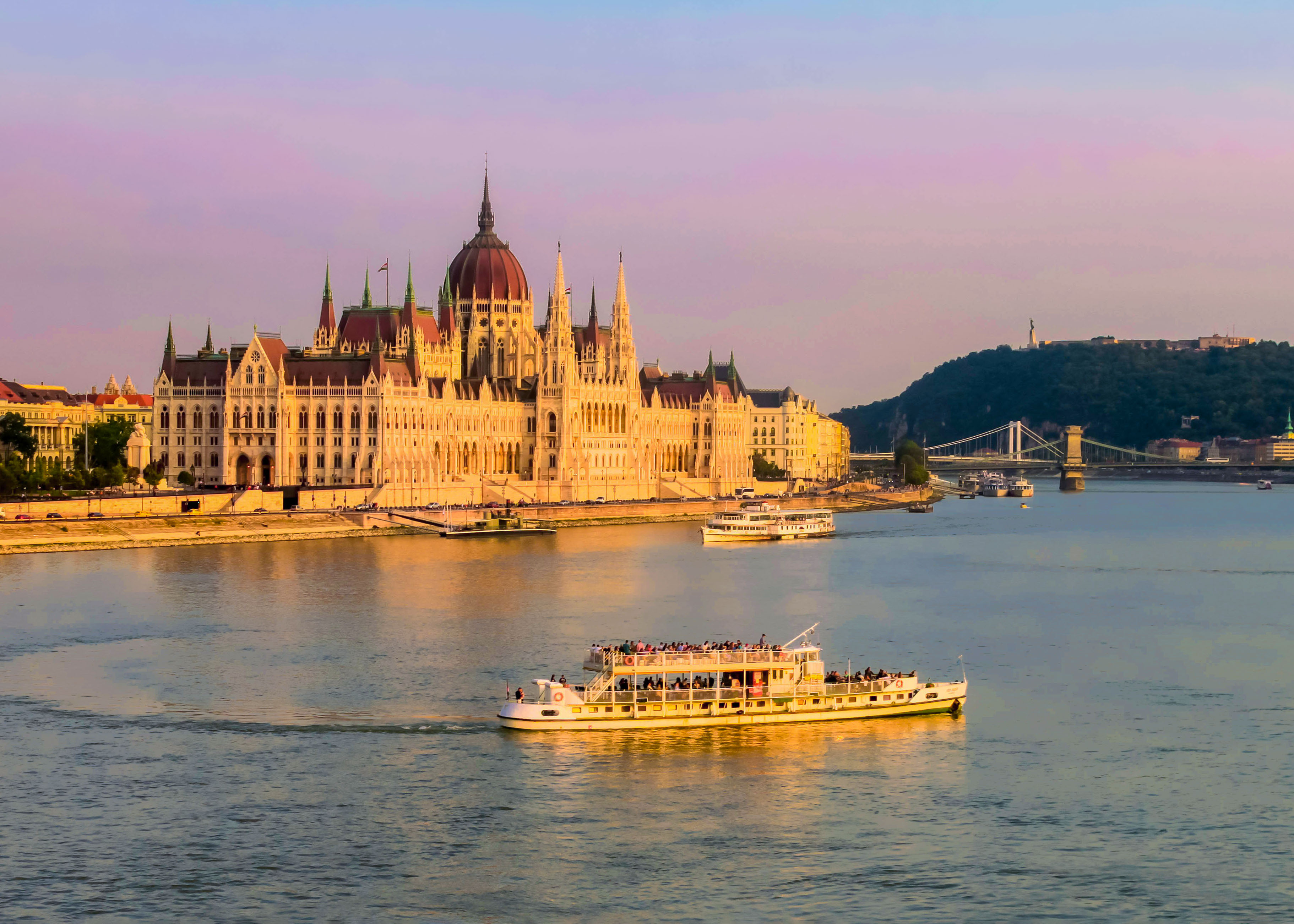 Budapest evening cruises
