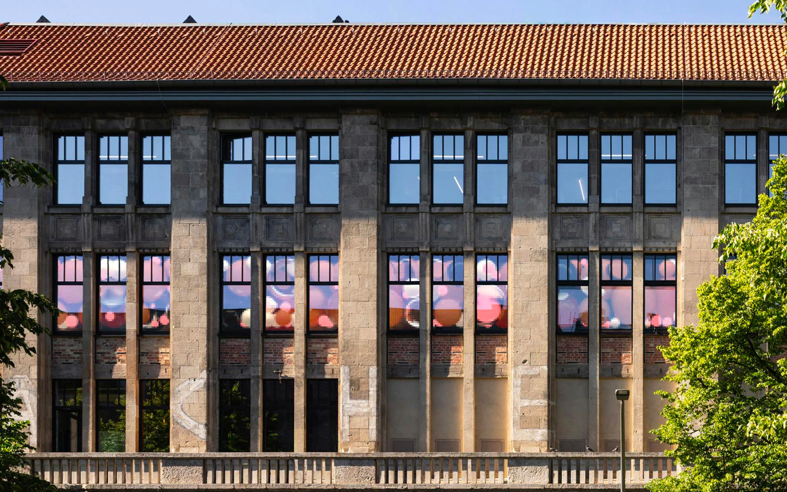 Windows of Fotografiska Berlin displaying Banz & Bowinkel: COMPOSITIONS / DRIFT exhibit.