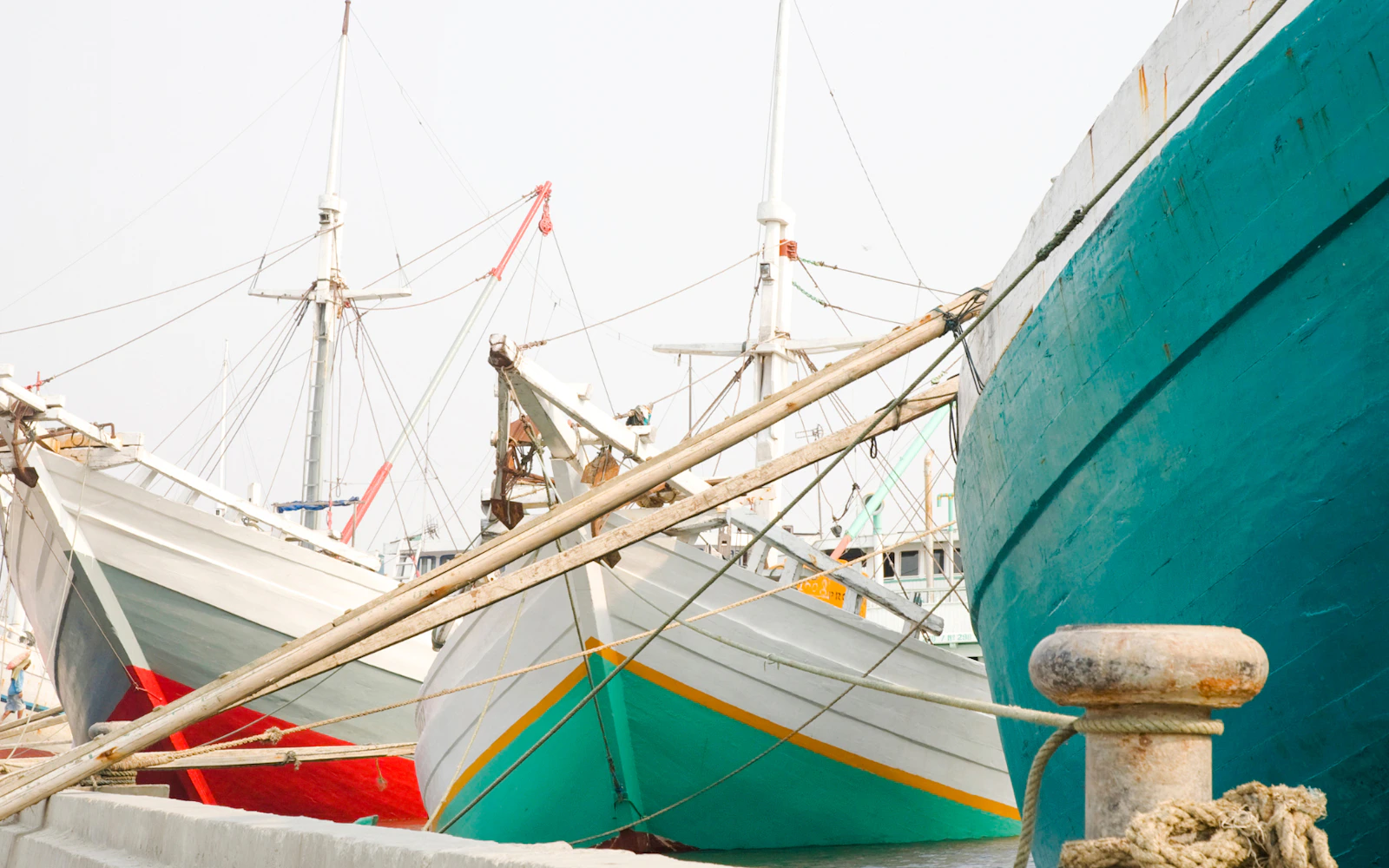 Explore Jakarta Highlight Places with Multilingual Guide (Product 56994)