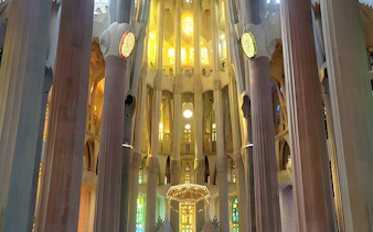 sagrada familia skip-the-line private guided tour-11