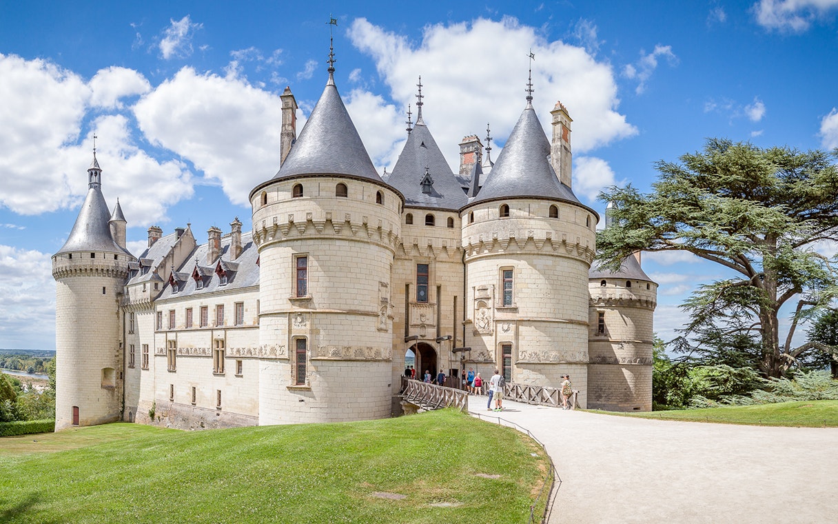 Domaine du Chaumont-sur-Loire Castle with visitors, Loire Valley, skip-the-line tickets available.