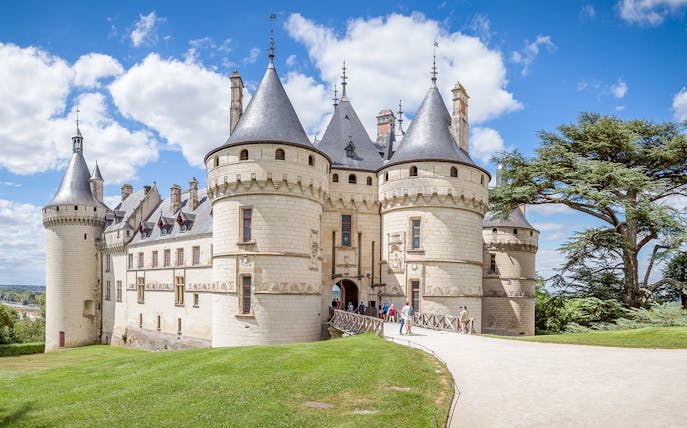 Domaine du Chaumont-sur-Loire Castle with visitors, Loire Valley, skip-the-line tickets available.