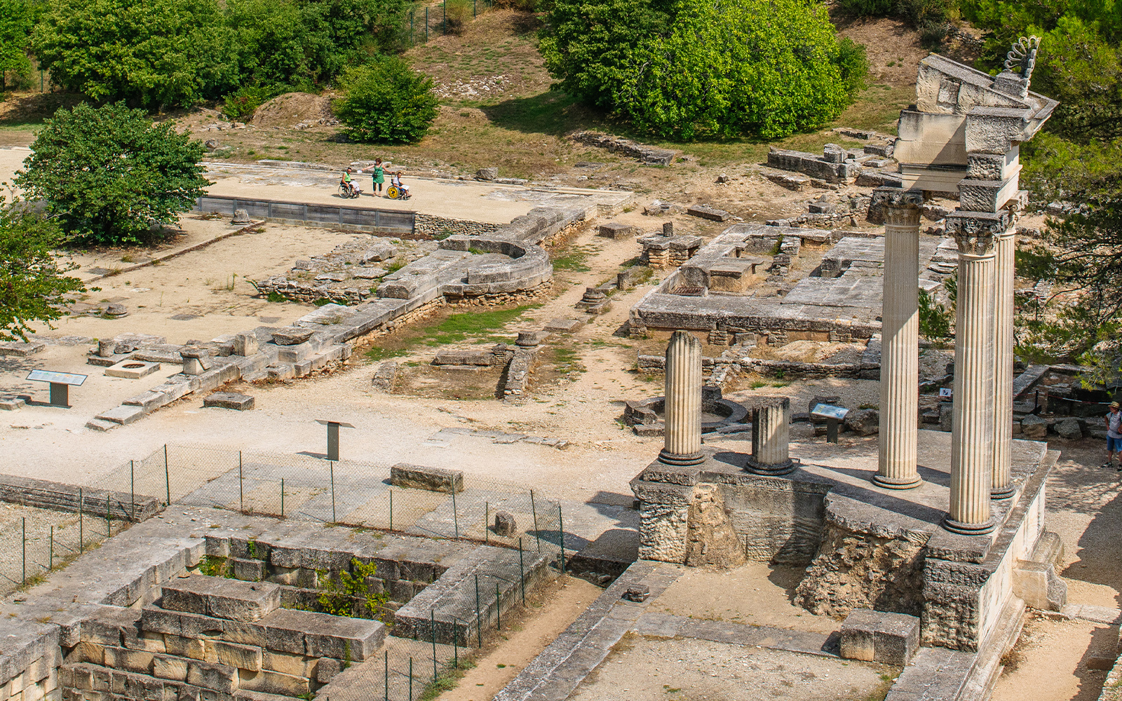 Glanum Archaeological Site - forum