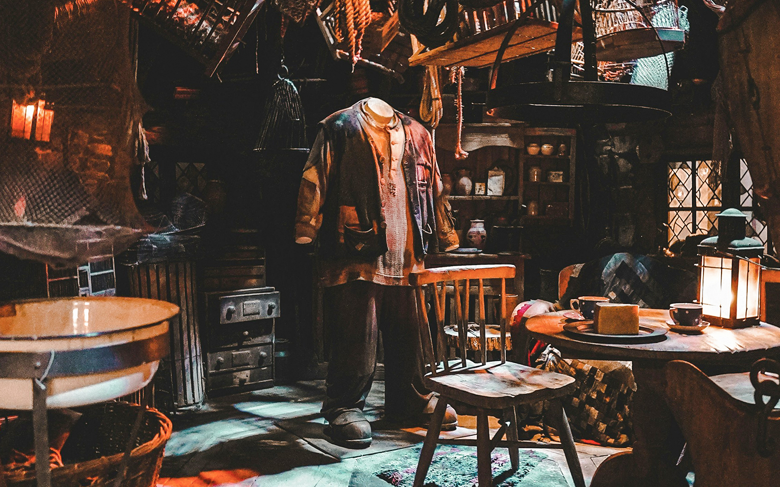 Hagrid's hut at Harry Potter Studio Tour, featuring rustic exterior and pumpkin patch.
