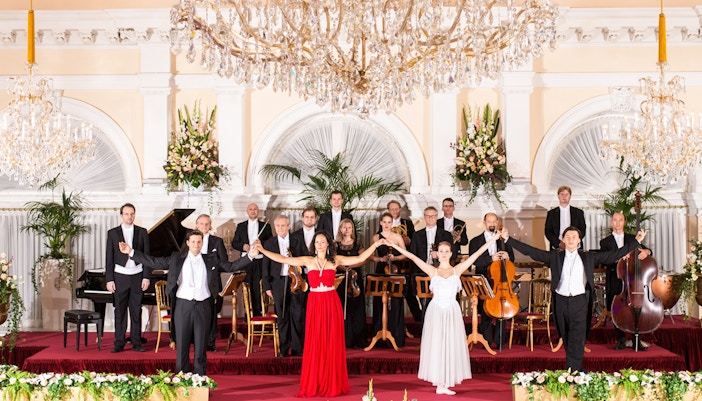 Concertos para conjuntos de Strauss e Mozart