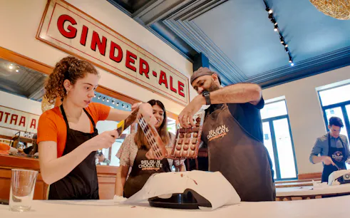 atelier de fabrication de chocolat belge à bruxelles-1