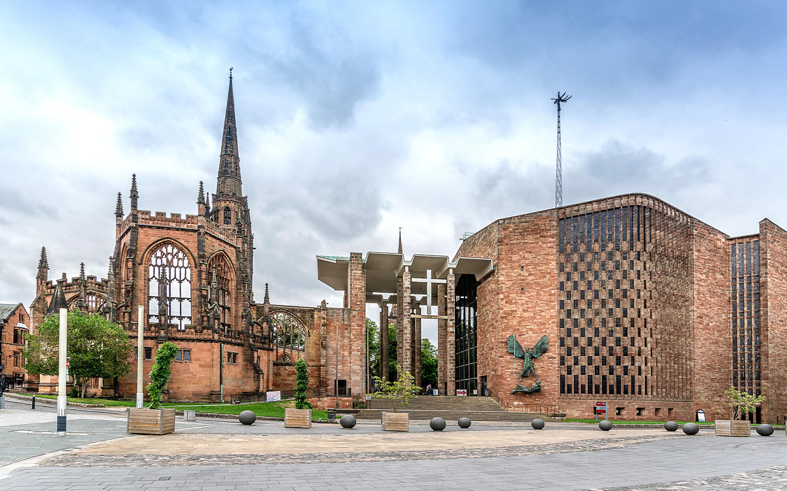 Kenilworth Castle And Elizabethan Garden