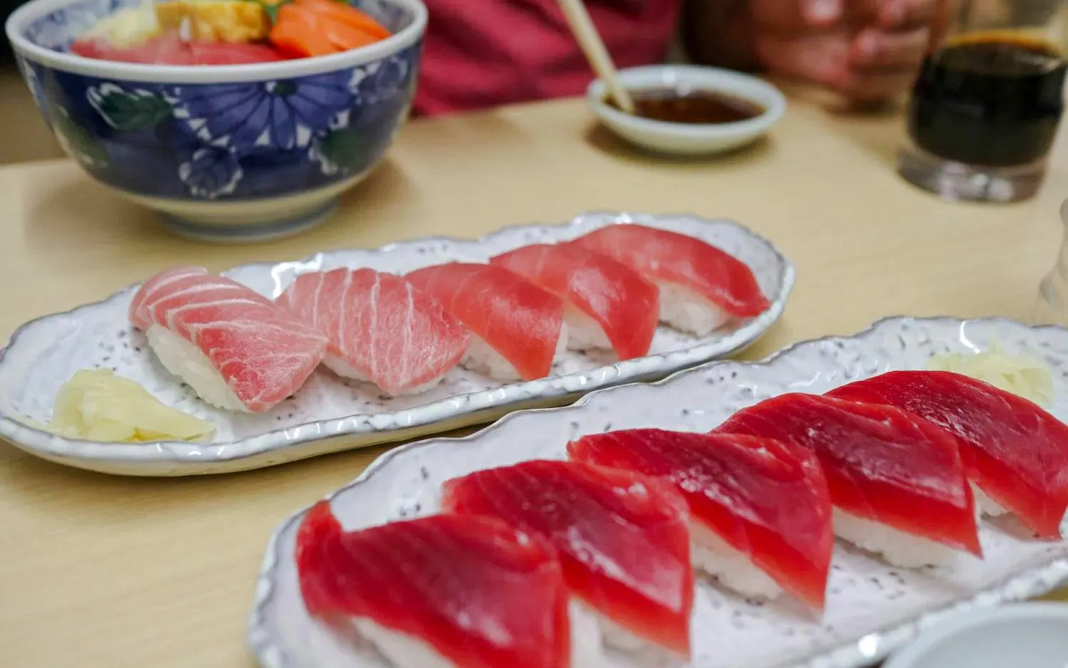 Sushi platter with tuna and fatty tuna at Tsukiji Fish Market, Tokyo.