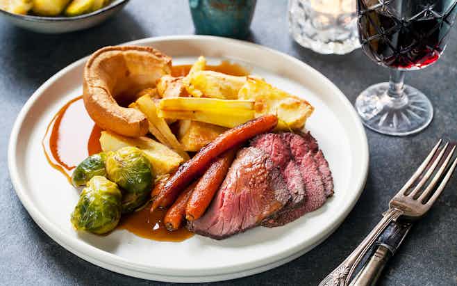YORKSHIRE PUDDING WITH ROAST