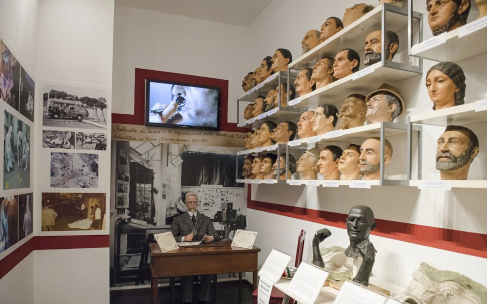 Rome Wax Museum Tickets Image 2