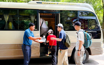 angkor wat half-day sunrise guided tour with breakfast and visits to ta prohm and bayon-5