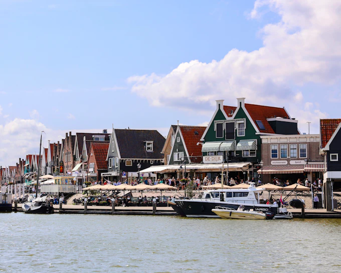 From Amsterdam: Volendam Harbour & Cheese Farm Tour