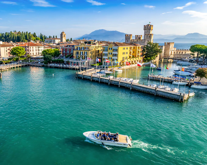 From Venice: Verona and Sirmione Day Trip with Private Lake Garda Boat Cruise