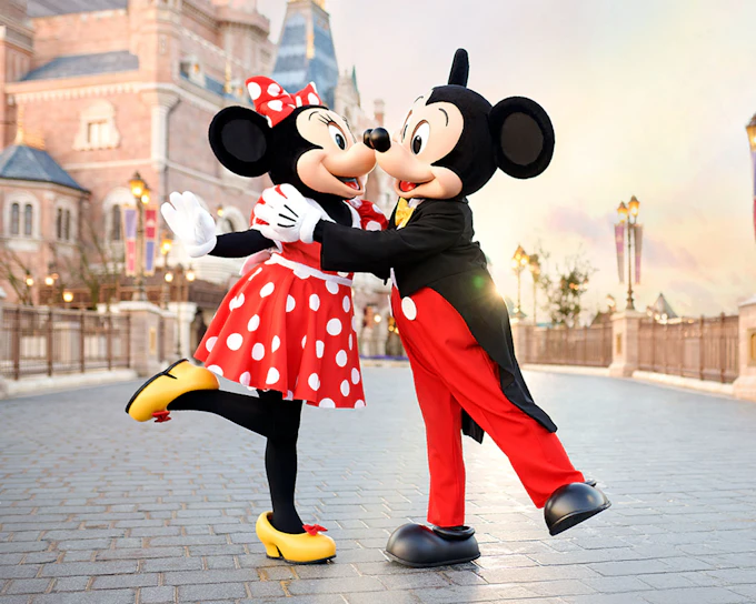 Shanghai Disneyland 1-Day Ticket with Premier Access (3 Attractions)