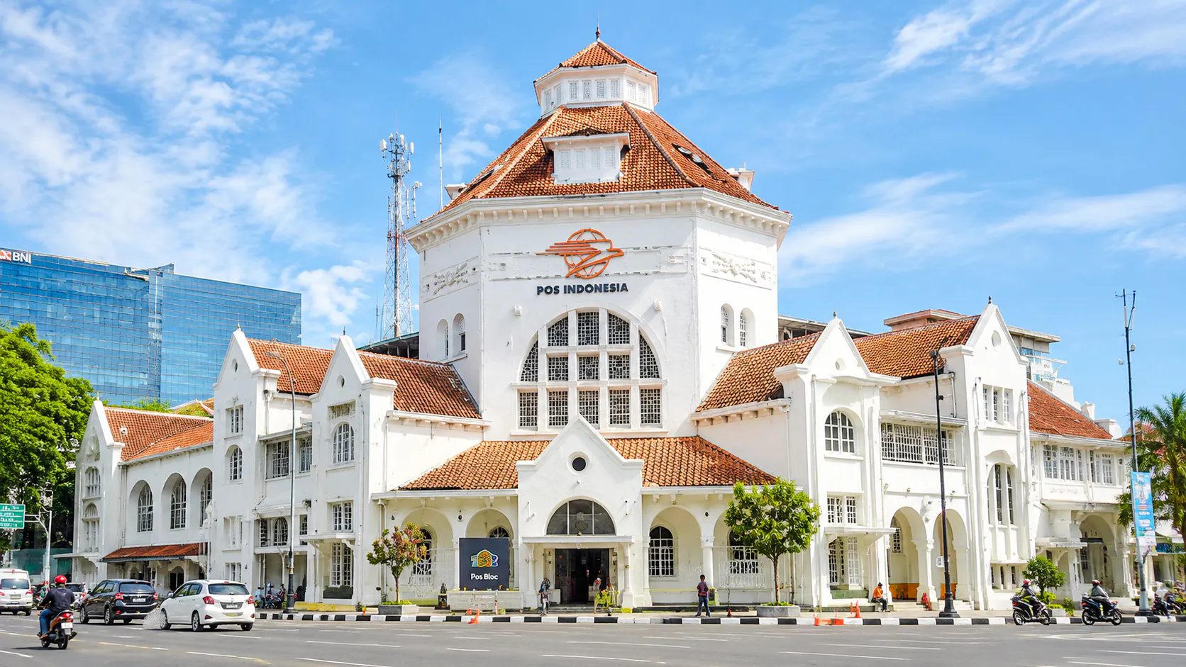 Medan: Cultural Heritage Walking Tour with Local Guide & Lunch
