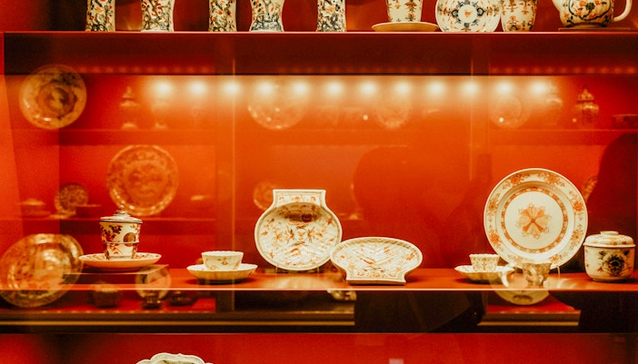 Porcelain Museum Vienna interior showcasing intricate porcelain artifacts.